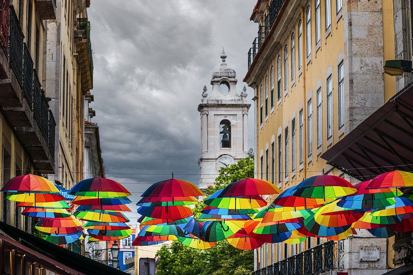 Regenschirme in Lissabon von Jens Sessler