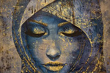 Vrouw Blauw Goud | Indigo Glimmer Solitude van Kunst Kriebels