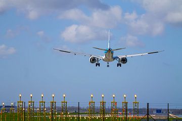 KLM Embraer E195E2 landing van Planephotos by Ruben