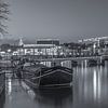 Le pont Skinny et la rivière Amstel à Amsterdam le soir - 3 sur Tux Photography
