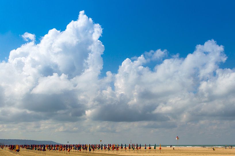 Beach umbrella's by Boudewijn Tempelmans