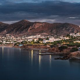 The coast of Crete in the evening light by Sven Hilscher