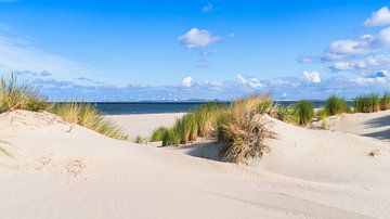 Maasvlakte vanaf Goeree Overflakkee van eric van der eijk