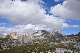 Toblinger Knoten und der Dreizinnenhütte von Karin Jähne