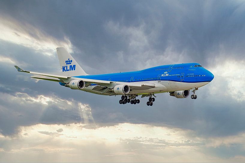 KLM Boeing 747-400, PH-BFW, City of Shanghai by Gert Hilbink
