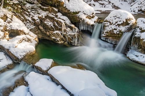 Wasserfall im Winter