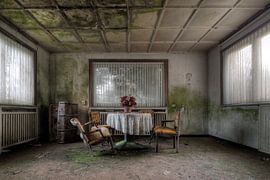 Low budget by Photography by J