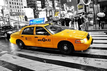 Taxi op Times Square (zwart wit) , New York City - Amerika van Be More Outdoor