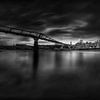 Millenium Bridge , London , schwarz weiss von Manfred Voss, Schwarz-weiss Fotografie
