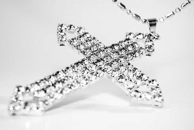 Glittering cross by Norbert Sülzner