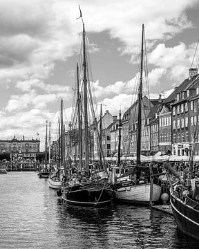 Nyhavn, Copenhagen by Jonas Röjestål