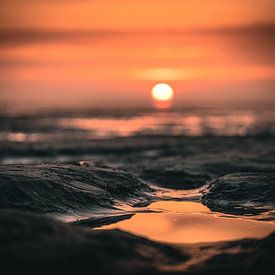 Zonsondergang Noordzee van Foto Oger