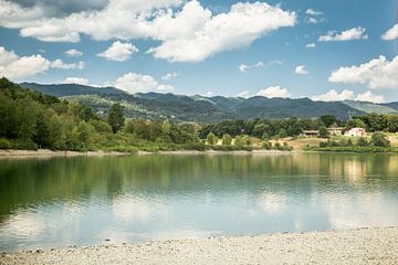 Het meer van Bilancino, Toscane, Italie van Esther esbes - kleurrijke reisfotografie
