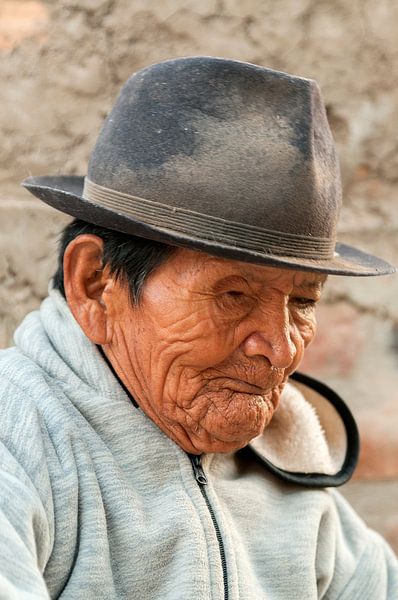 Ecuador: Bejaarde (Cotacachi) van Maarten Verhees