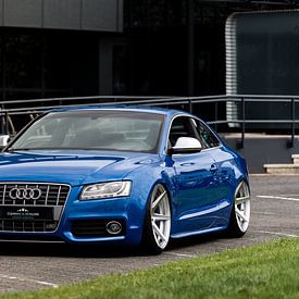 Audi S5 by Sim Van Gyseghem