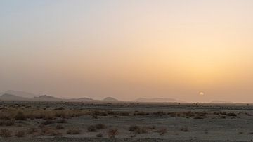 Een laag zonnetje in de Sahara van Lennart Verheuvel
