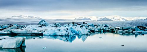 Jökulsárlón gletsjerlagune in IJsland panorama