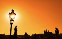 Silhouettes du pont Charles au coucher du soleil à Prague par Anton Eine Aperçu