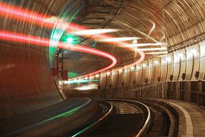 Zug im Tunnel
