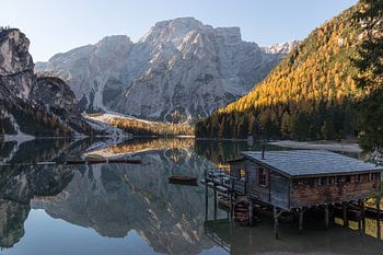 Hütte am See- Pragser Wildsee, Dolomiten, Italien