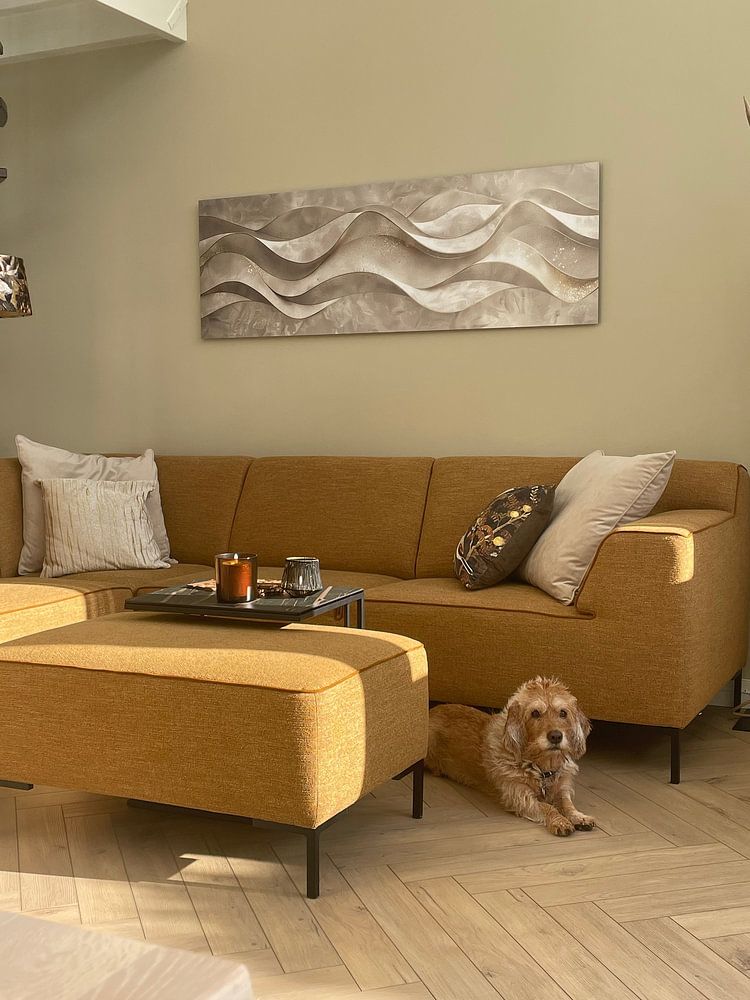 Art abstrait beige et or avec lignes 3d comme décoration murale panoramique  par Digitale Schilderijen 