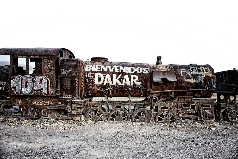 kerkhof de los Trenes, Uyuni, Bolivie van Tjeerd Kruse