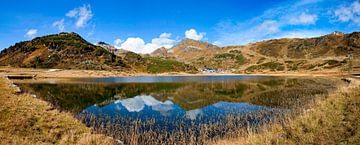 Panorama automnal au lac de Hundsfeld