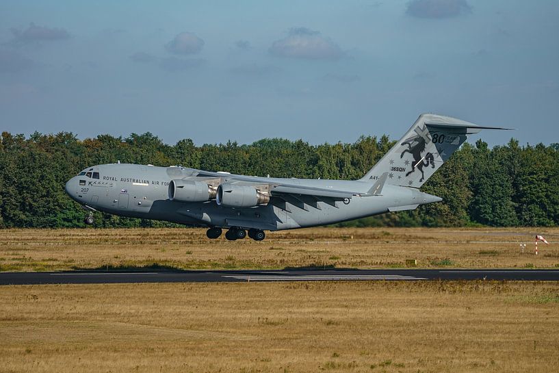 Royal Australian Air Force Boeing C-17 Globemaster III. by Jaap van den Berg
