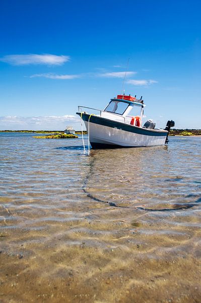 Witte boot met zand van Youri Mahieu