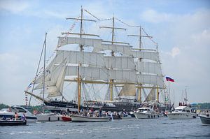 Le navire Kruzenshtern à la parade SAIL Amsterdam 2015 sur Merijn van der Vliet