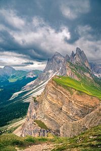 Seceda Berge dramatische Klippen in den Dolomiten