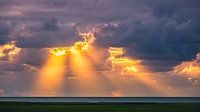 Sonnenstrahlen über dem Wattenmeer von Henk Meijer Photography Miniaturansicht