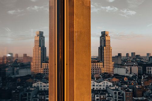 Ligne d'horizon d'Anvers avec le reflet de la tour des paysans | Photographie de ville