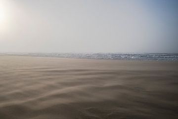 Storm Eunice op het strand - Den Haag aan zee van Tim als fotograaf