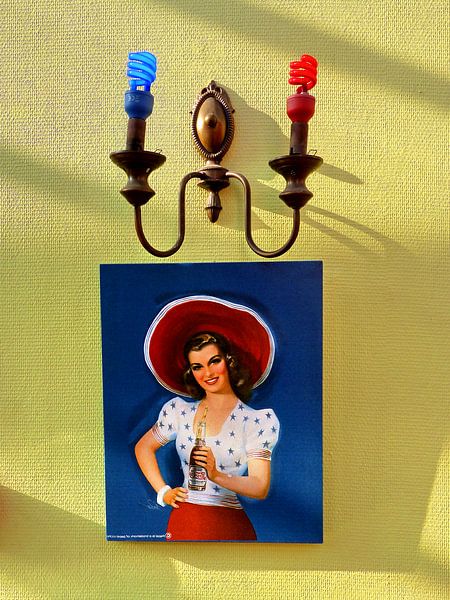 Fancy Wall (Lampjes en schilderij) van Caroline Lichthart