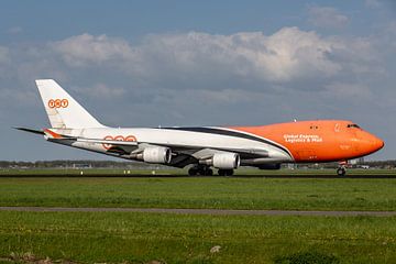 TNT Boeing 747-400 vrachtvliegtuig. van Jaap van den Berg