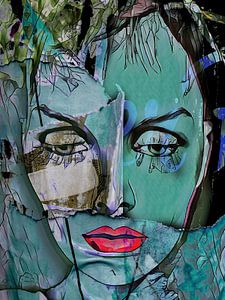The green face with red lips