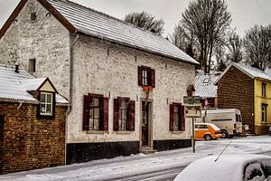 Rolduckerweg Simpelveld in de Sneeuw von John Kreukniet