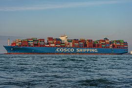 COSCO Shipping Containerschiff Denali. von Jaap van den Berg