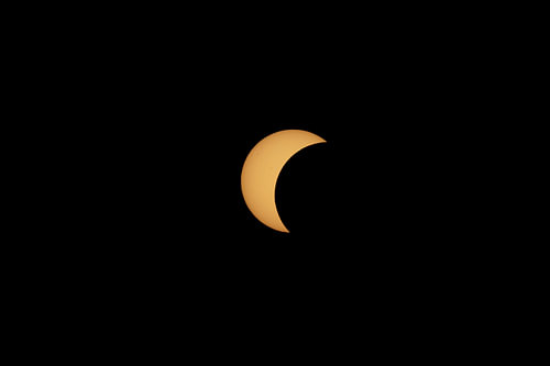 Phase einer partiellen Sonnenfinsternis mit sichtbaren Sonnenflecken in Spanien von Stefano Orazzini