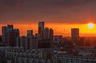 Der Sonnenuntergang über dem Stadtzentrum von Rotterdam von MS Fotografie | Marc van der Stelt Miniaturansicht