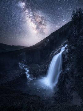 Een sterrennacht bij de Krimml watervallen van Daniel Gastager