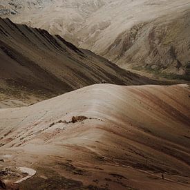 Magische Mysteriën: De Betovering van Peru's Regenbooggebergten van Sharon Kastelijns