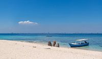 Boat at a tropical beach.