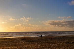Sonnenuntergang mit Freunden