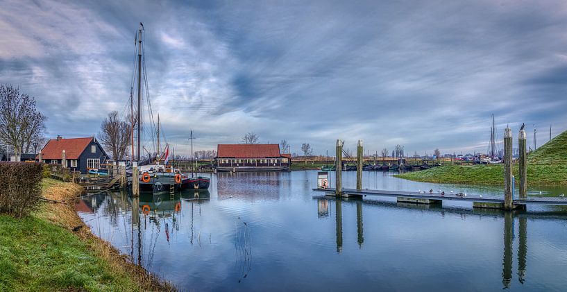 Repos dans le vieux port hollandais par Mart Houtman
