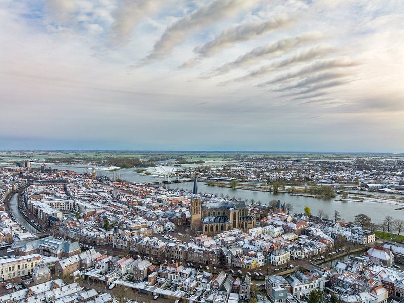 Kalter Morgen in Kampen von oben gesehen von Sjoerd van der Wal Fotografie