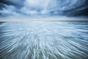 La côte de la mer du Nord pendant la tempête Texel sur Beschermingswerk voor aan uw muur