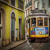 Tramway 28 à Alfama - Lisbonne III sur Teun Ruijters