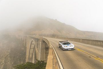 Bugatti EB110 op Big Sur brug van Bas de Glopper